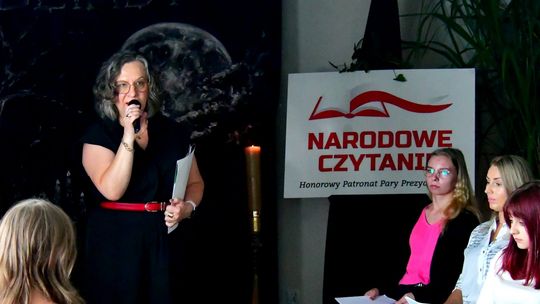 Biłgoraj. Międzypokoleniowe Narodowe Czytanie „Dziadów”