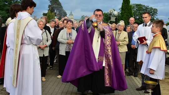 Biłgoraj. Modlitwa za zmarłych w przeddzień odpustu