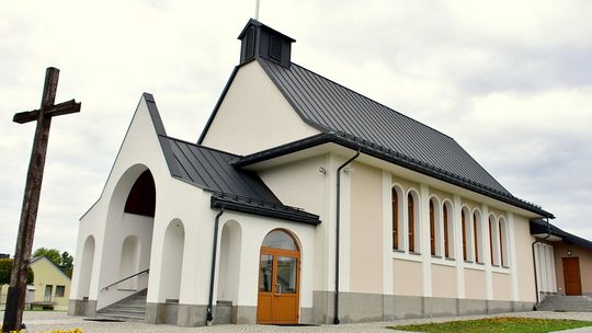 Chmielek. Niedziela Radiowa w parafii Narodzenia Najświętszej Maryi Panny