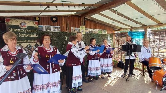 Folkowisko w Nowosiółkach