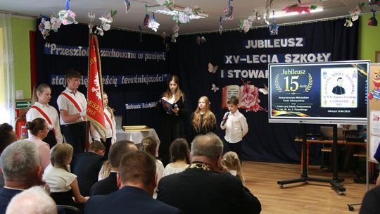 Jubileusz 15-lecia szkoły i stowarzyszenia w Gdeszynie