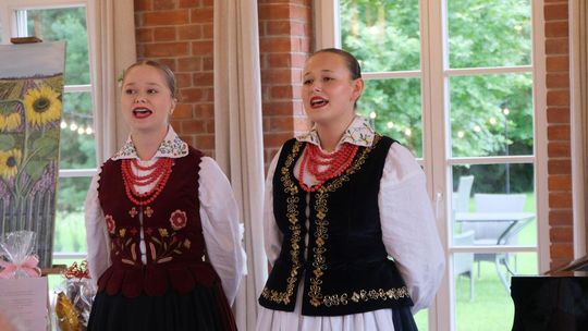 Obrazy pełne serca i historii – wystawa malarska Marianny Szczupak