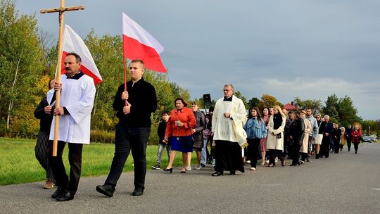 Procesja różańcowa w Starym Lipowcu