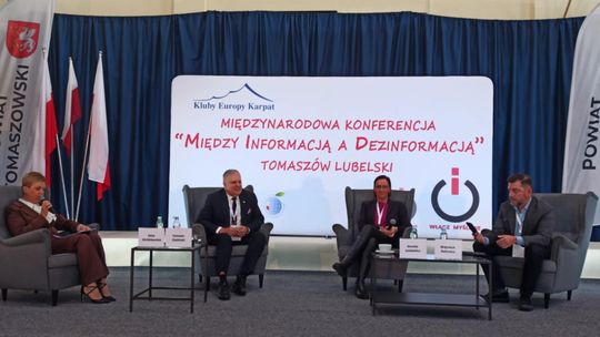 Tomaszów Lubelski: "Między informacją a dezinformacją"
