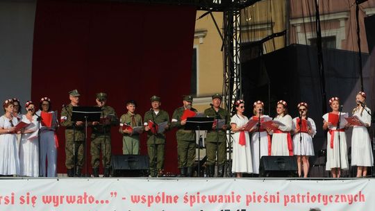 "Z młodej piersi się wyrwało…” za nami wspólne śpiewanie pieśni patriotycznych