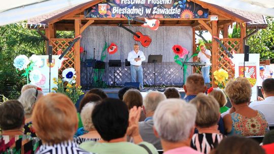 Zawada zaśpiewała w rytmie Czerwonych Gitar