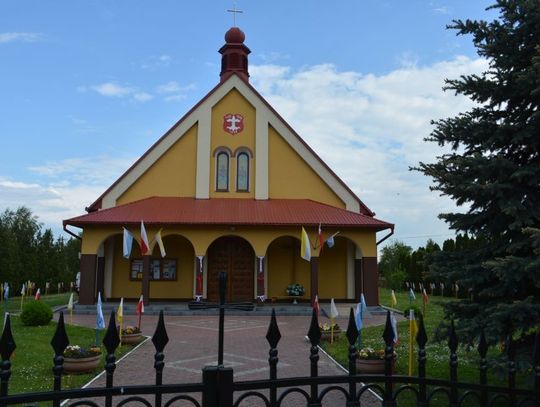 16.05 Gozdów. Parafia pw. Miłosierdzia Bożego