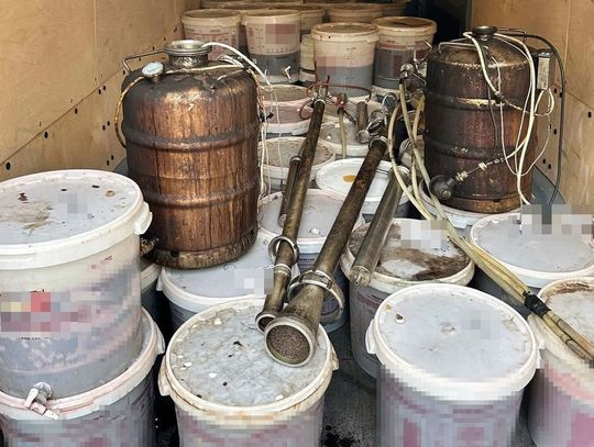 2000 litrów nielegalnego alkoholu