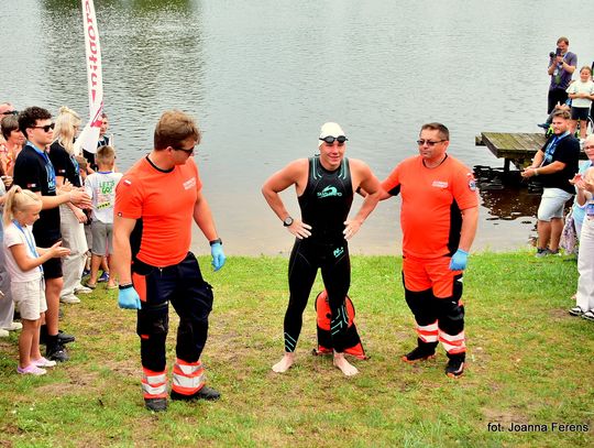Biłgoraj. Damian Błaszczyk przepłynął 100km w 44 godziny