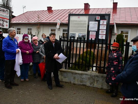 Biłgoraj. Odsłonięcie tablicy upamiętniającej budynek PCK