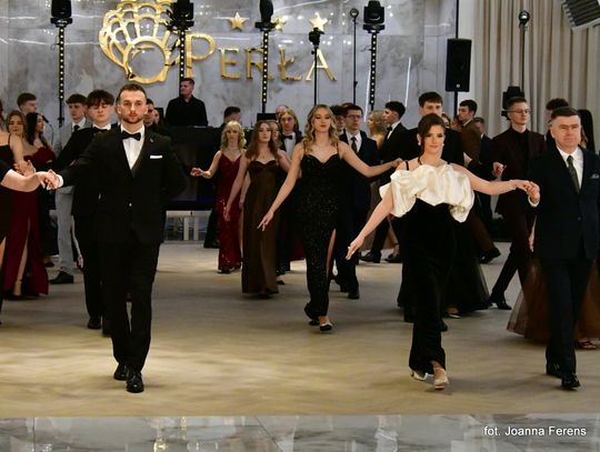 Biłgoraj. Studniówka maturzystów Zespołu Szkół Budowlanych i Ogólnokształcących