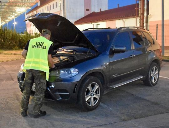 BMW X5 utracony w Gruzji odzyskany w Hrebennem