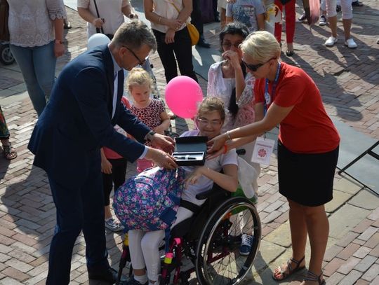 Caritas rozdał Tornistry Pełne Uśmiechów