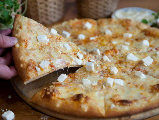 Głodny? Zmęczony? Nie gotuj, zamów pizzę z dostawą do domu!