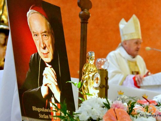 Goraj. Wprowadzenie relikwii Prymasa Tysiąclecia