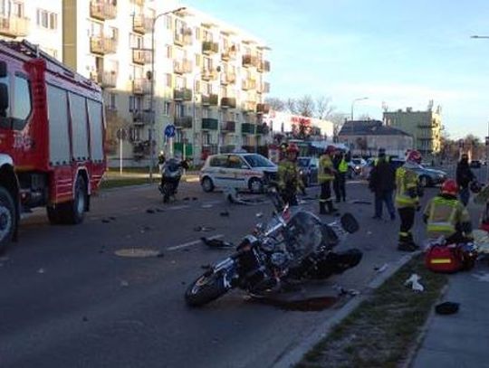 Groźnie wyglądająca kolizja w Zamościu. Ranny motocyklista. 