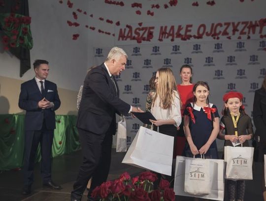 IV festiwal piosenki patriotycznej „NASZE MAŁE OJCZYZNY„