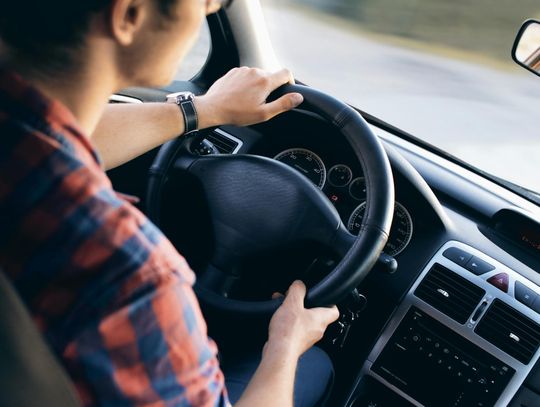 Jak wybrać odpowiednią lekką przyczepę samochodową? Poradnik dla kupujących