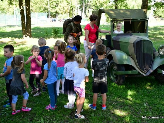 Józefów. Trasą walk Warszawskiej Brygady Pancerno - Motorowej