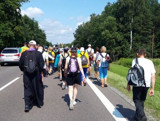 Kolejny dzień pielgrzymowania na Jasną Górę