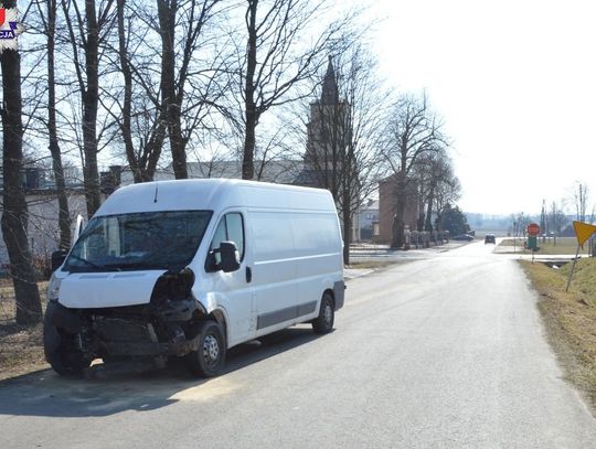 Kolizja busa z osobówką w Horyszowie Polskim