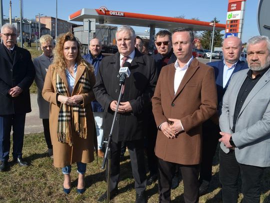 Konferencja prasowa poświęconą rosnącym cenom paliw