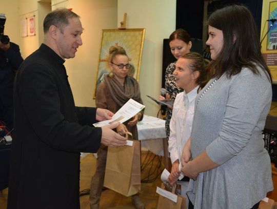 Konkurs fotograficzno - plastyczny Madonny