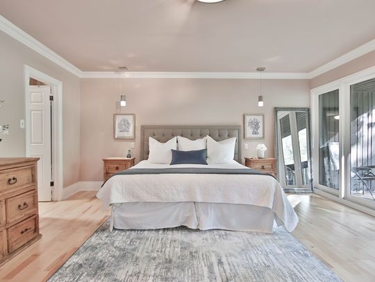 Łóżko do sypialni a najpopularniejsze style wnętrzarskie – jak dobrać idealny model do swojego wnętrza?