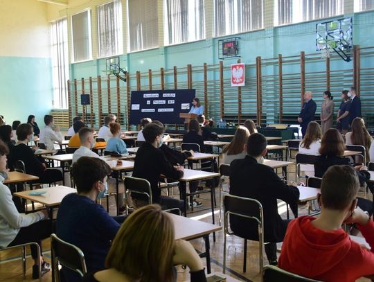 Lubaczów. Młodzież wykazała się znakomitą wiedzą o Sejmie