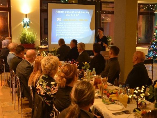 Międzypokoleniowe Centra Edukacyjne – wsparcie integracji międzypokoleniowej