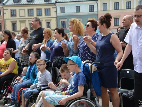 Niepełnosprawni śpiewali dla Maryi