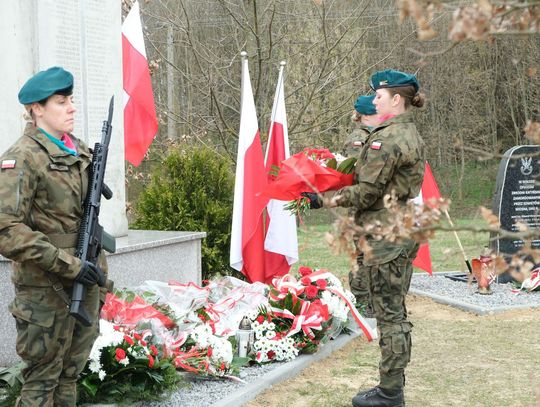 Obchody 86. rocznicy Zbrodni Katyńskiej i 16. rocznicy Katastrofy Smoleńskiej w Jankach (Gmina Hrubieszów)