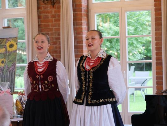 Obrazy pełne serca i historii – wystawa malarska Marianny Szczupak