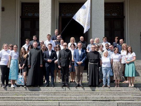 Ogólnopolskiemu Konkursowi Wiedzy Biblijnej towarzyszy hasło: Poczuj radość Ewangelii