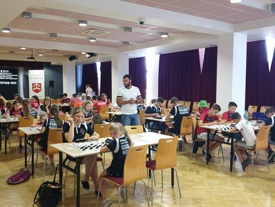 Oleszyce. Tryumf na warcabnicy