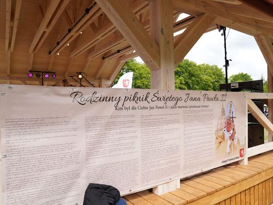 Piknik Rodzinny św. Jana Pawła II odbył się przy tomaszowskim muzeum
