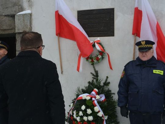 Ponowne odsłonięcie tablicy upamiętniającej P.O.W.