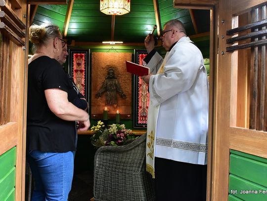 Poświęcenie kapliczki w Nadrzeczu