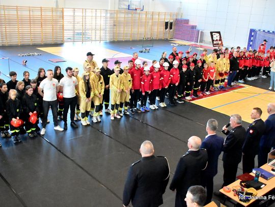 Potok Górny. Młodzi strażacy rywalizowali w halowych zawodach powiatowych