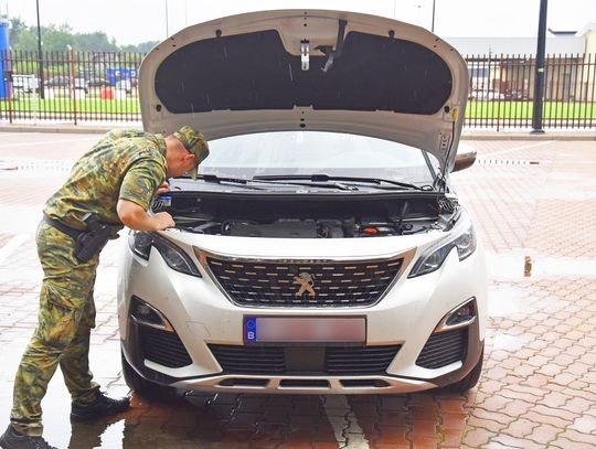 Prawie nowy Peugeot odzyskany w Terespolu