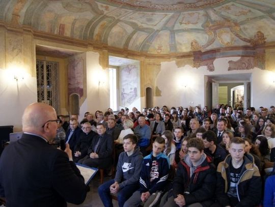 Prelekcja Leszka Janeczka w refektarzu Muzeum Regionalnego w Krasnymstawie 