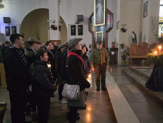 Przekazano Betlejemskie Światło Pokoju do parafii pw. św. Józefa w Tomaszowie Lubelskim