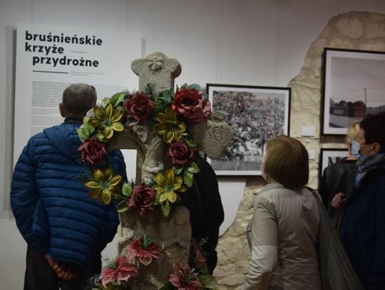 Radruż. Bruśnieńskie krzyże przydrożne