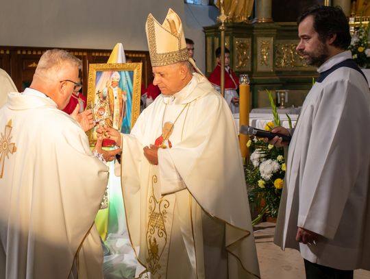 Relikwie św. Jana Pawła II parafii św. Katarzyny w Szczebrzeszynie