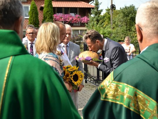 Rolnicy dziękują za plony w Hucie Tarnawackiej (gm. Tarnawatka)