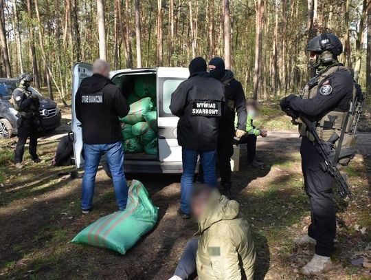  Rozbito grupę produkującą nielegalny tytoń