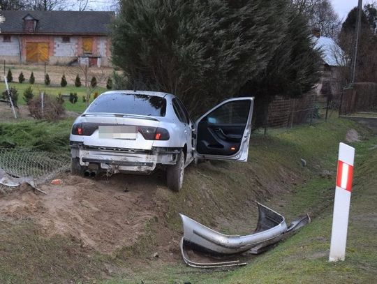 Stracił panowanie nad pojazdem i wjechał w ogrodzenie