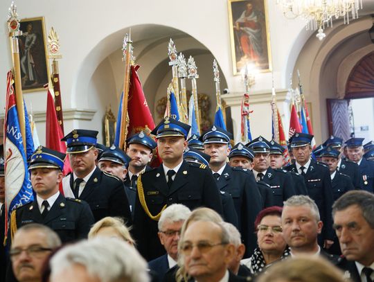 Strażacy u stóp Matki.