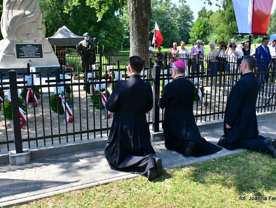 Szarajówka. Obchody Dnia Walki i Męczeństwa Wsi Polskiej