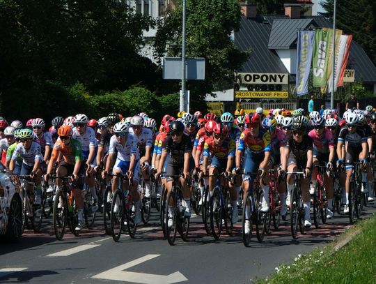 Tour de Pologne Women 2025 wystartował! Kolarski peleton ruszył z Zamościa